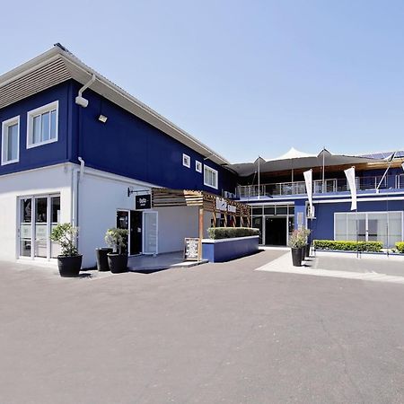 New National Hotel And Conference Parow Exterior photo