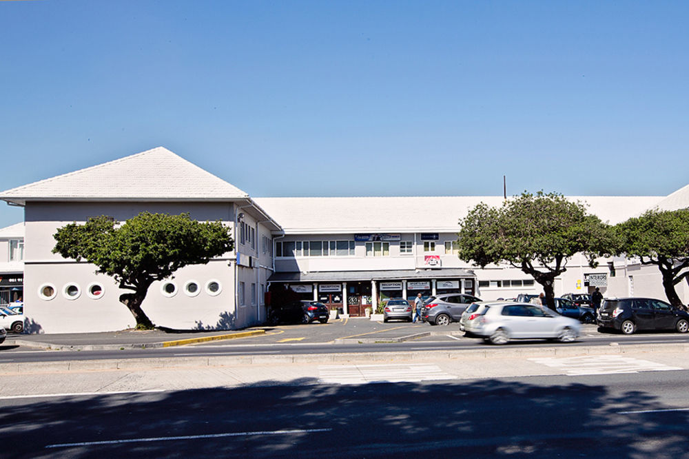 New National Hotel And Conference Parow Exterior photo